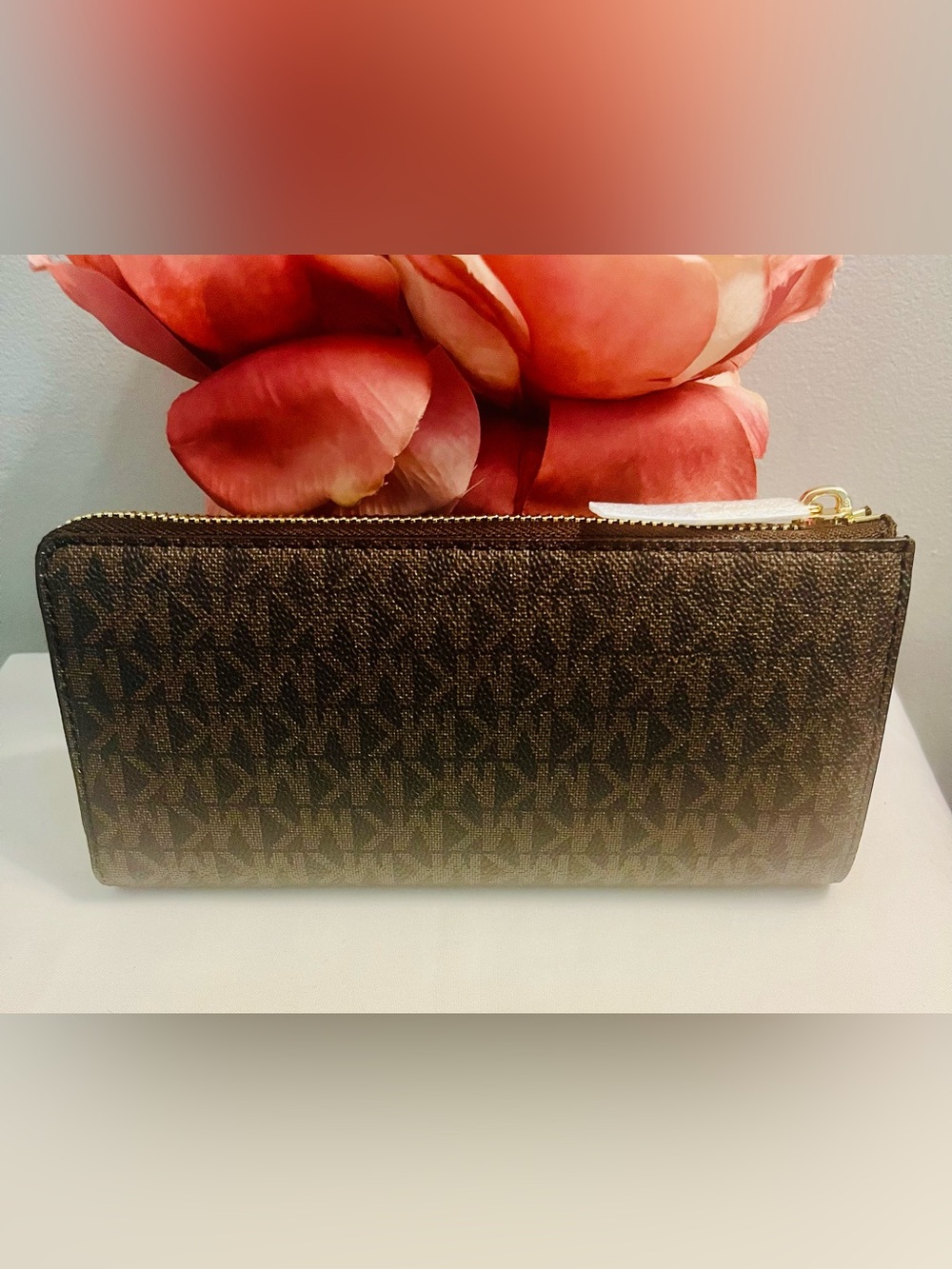 MICHAEL KORS NWT Quarter Zip Jet Set Travel Wallet With The Brown Signature Logo - Picture 5 of 5
